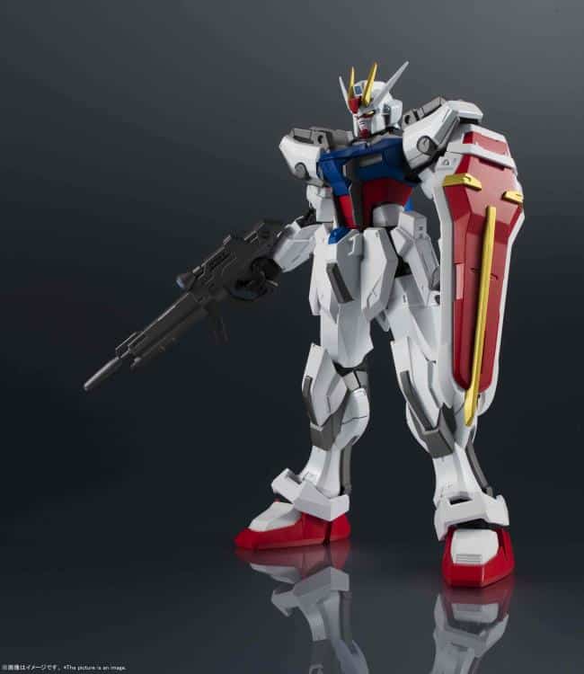 Gundam Universe GAT-X105 Strike Gundam Pose 1