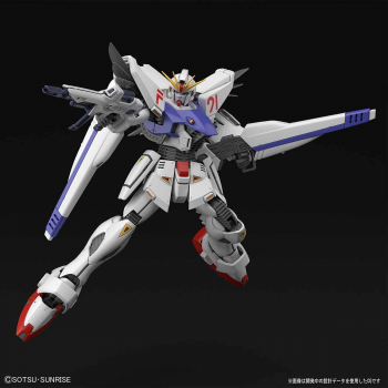 1/100 Master Grade Gundam F91 Ver 2.0 Pose 1